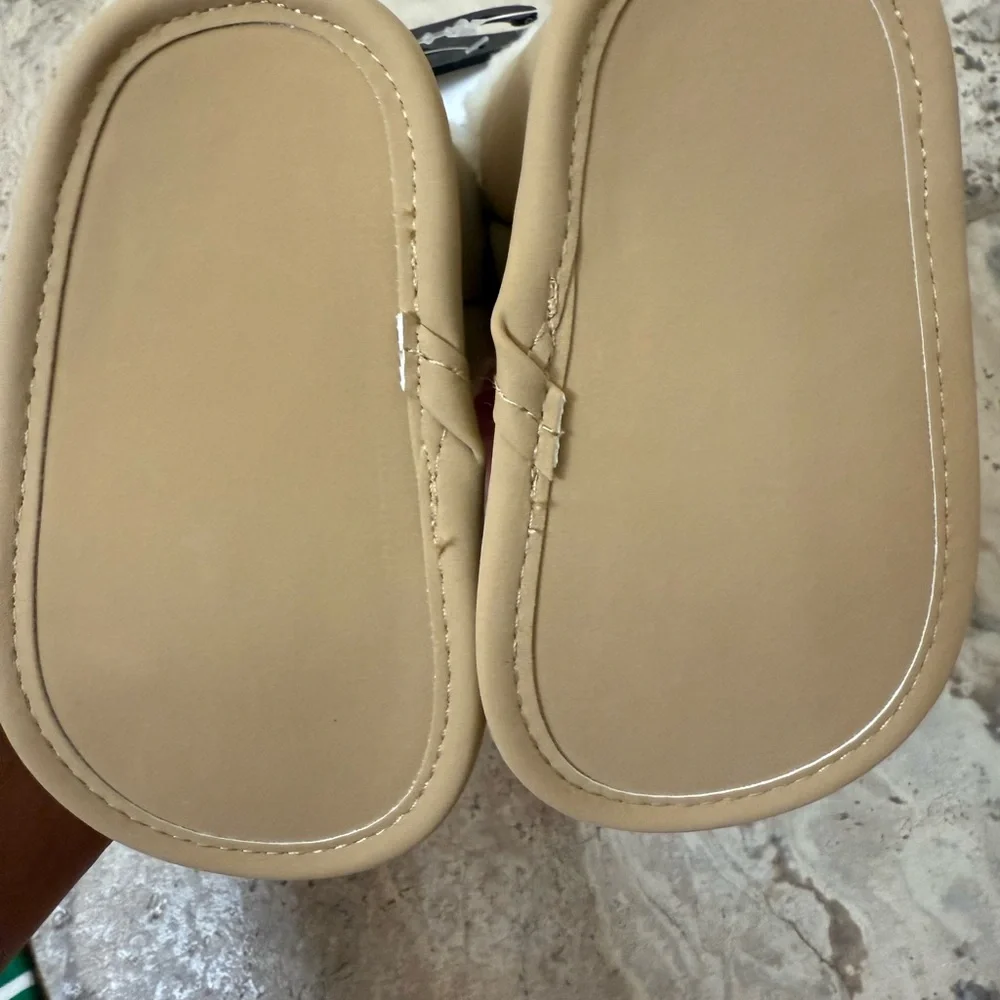 NWT size 0-3 months CartersTan Faux Fur Lined Boots
